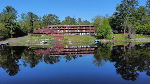 Bear Cottage: Northwoods Comfort in a Cozy Lakeside Nook Hotels in Douglas County