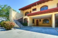 Heaven On Earth! Perfect Get-Away! Gorgeous Beach. Pool. Couples &/or Families.