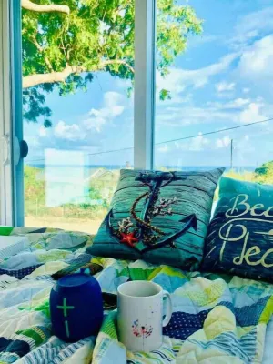 Cruzan Delight 1 Queen Bed Efficiency Cottage Perfect for 2 Lovebirds