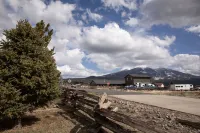 family getaway with hot tub and game room on 2 acres