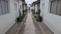 Itanhaem. Cozy new house with pool and private barbecue area