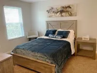 Cozy Cottage at Oak Creek Campground (pool, pet friendly, dog park, near Ark) Hotels in Walton