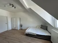 Zentrales Neues, Modernes Apartment. Schneller Zugang Mittels Code-schloss Hotels in Herne