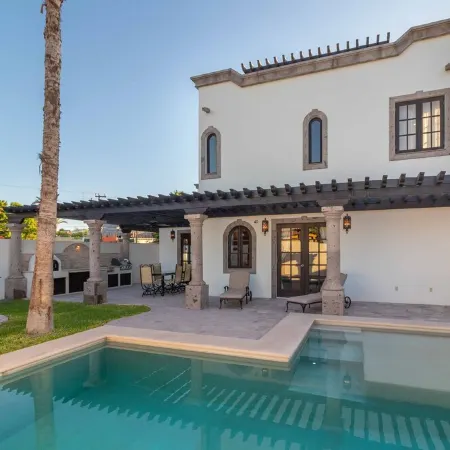 Stunning 3-bedroom home in the town of Loreto.