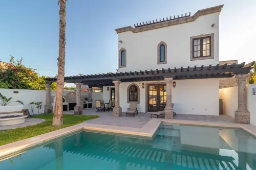 Stunning 3-bedroom home in the town of Loreto.