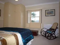 Traditional Family Friendly Farmhouse cottage - sleeps 8