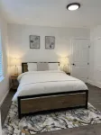 Newly renovated home walkable to Downtown/Restaurants/Park