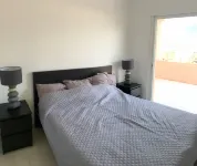 Spacious apartment with sea view, swimming pool, near beaches and harbor  otelleri