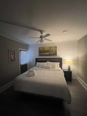 The Cozy Place - Family and Pet friendly. Only 5 minutes away from UGA! Hotels near Willowood Square