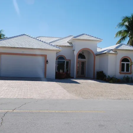 Beautiful Home in Key Colony Beach! Private Pool. Dock. Tiki Hut