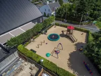 Charmingly decorated chalet Florence 4 near the sea serooskerke Hotels in Serooskerke