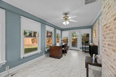 Walking Distance from the Stadium in Beautiful Greenville NC. Sleeps 8.