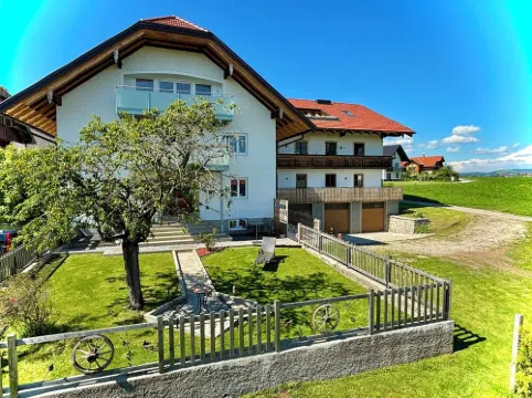 Gästehaus "seeblick" Helle Gartenwohnung