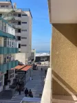 Apartamento com Terraço e 3 Quartos, 200 Metros da Praia