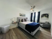 Beachfront Condo with Amaing Ocean View. Walk to Beaches & Restaurants - 3 estrellas