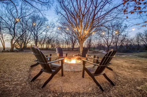 Relax by fire pit - Walk to Lake