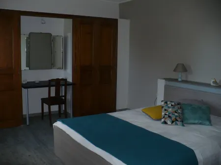 Mas in Provence with swimming pool Отели в г. Визан