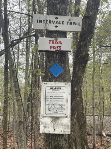 Cozy townhome sleeps 10 in the heart of it all. Minutes to multiple ski resorts