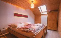 Chalet Rösi | Holiday Apartment with Hot Tub in the Mountains - Wi-Fi