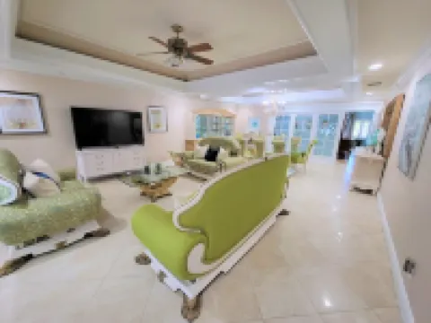 Serenity Villa - 5Br/5BA Luxury Retreat, Private Pool, 3-Minute Walk to Beach