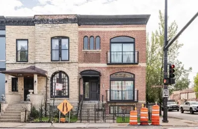 5 mins to the United Center! Cozy 2 bedroom apartment Hotels in 