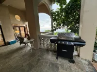 Magens View nested next to Botanical Garden attraction.