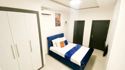 Appartements Avec Piscine, Salle de Sport à Loin de la Plage Avec 3 Chambres