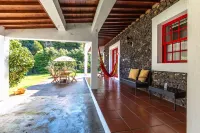 Cottage House with A/C – Big Garden - FREE Wood