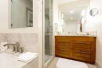 Deluxe King Room Hotel Room Hotels in Brighton