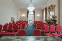 Stone Court House Hotels in West Farleigh