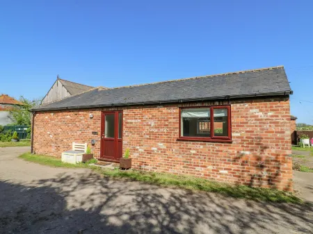 1 Pines Farm Cottages Отели в г. Selby District