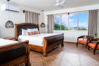 El Regalo Resort Hotels in Estero de la Montana