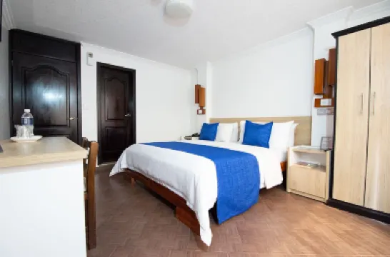 Hotel Plaza Victoria Hotels in 