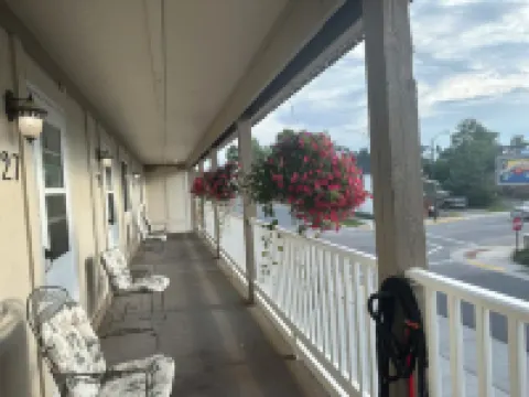 Canoe On Inn Hotels in Ely