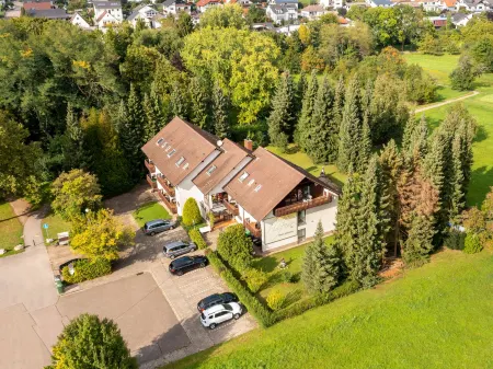 Hotel Häfner Отели рядом с достопримечательностью «Stadthalle»