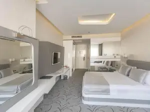 White Line Boutique Hotel