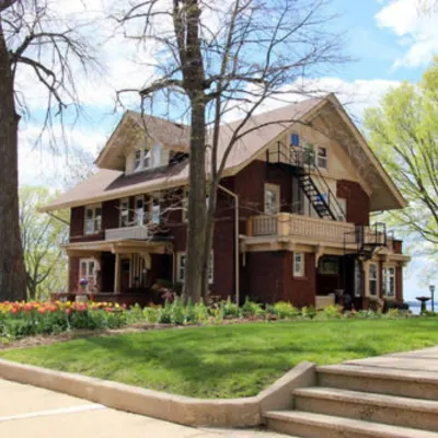 Mendota Lake House Inn Hotels near Memorial Union Terrace