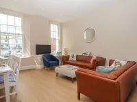 2 Sea Otter House Hotels in Kingsteignton