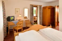 Bio-Hotel & Gasthof Adler Hotels in Lauterbach