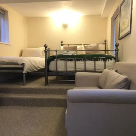 Findon Rest Ltd Отели в г. Уэртинг