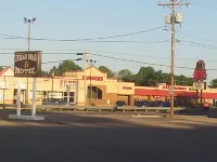 Indian Head Motel Hotels in Winamac