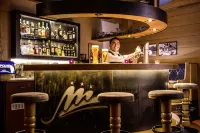 Hotel Maximilian - Quầy Bar