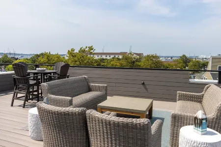 The Newport Lofts - 194 Thames Street