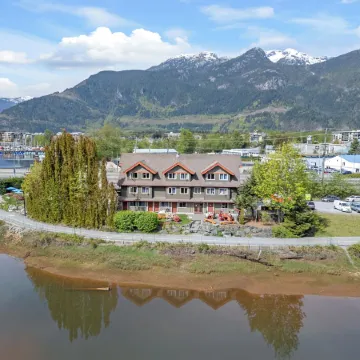 Squamish Adventure Inn