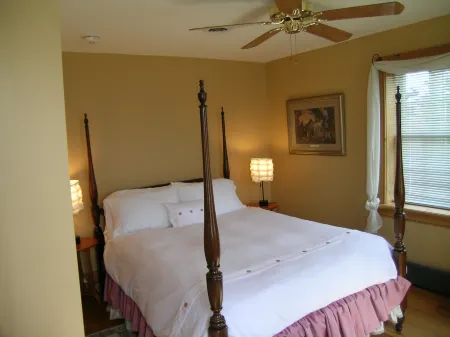 Emilyville Inn Отели в г. Стерлинг-Родон