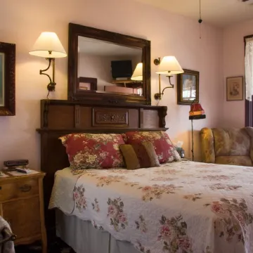 Ghost City Inn