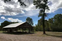 Elkhorn Lodge