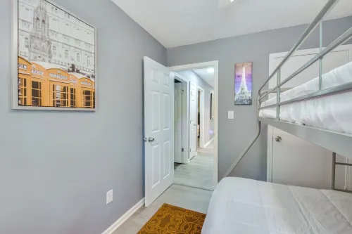 Pet-Friendly Athens Stay, Sanford Stadium 3 Mi - Kitchens