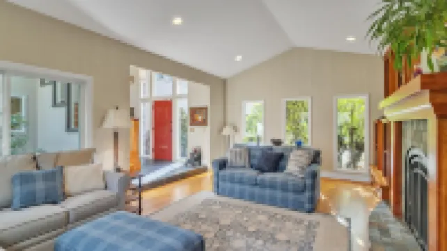 Eugene - Close to Everything 3 Bedroom Home by RedAwning