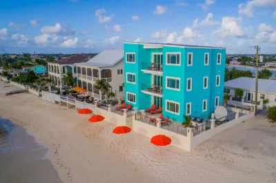 Luxury Villa + COURTESY CAR, Steps to Beach: PaddleBoards, Bikes, Chairs & More!